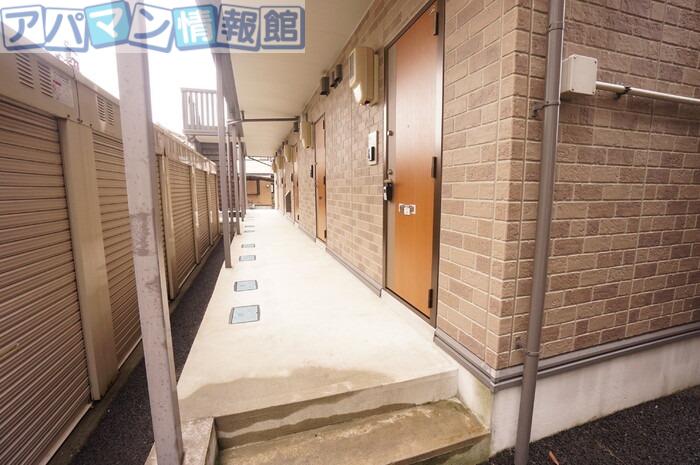 リビングカメリアA棟