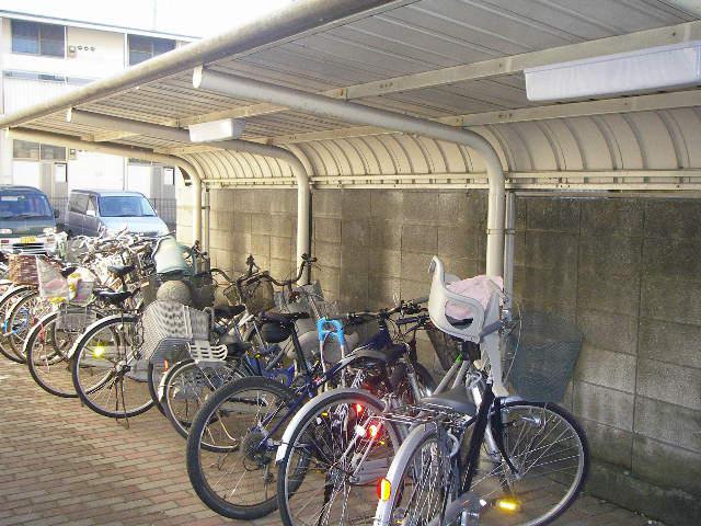 クレインソシア