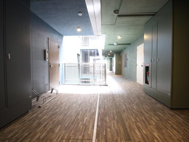 ART RESIDENCE IN OOTAKA-NO-MORI A棟