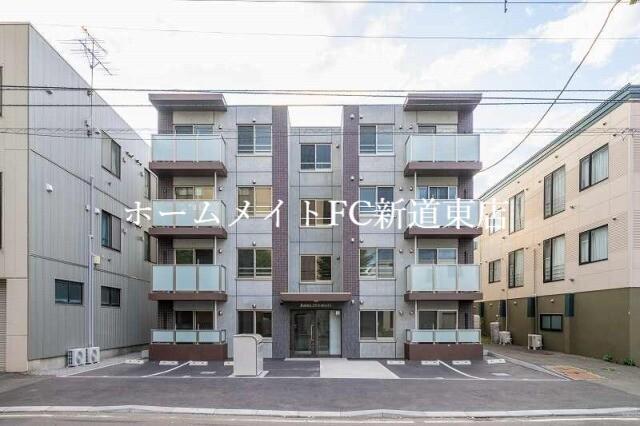 ラディーチェ元町