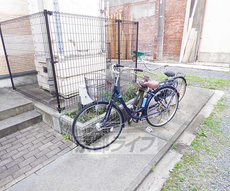 レオパレスアクエリアス西院