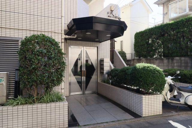 フロント新代田