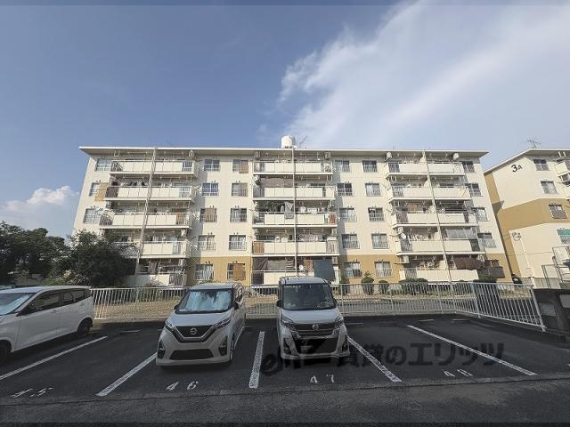 伊丹鴻池第2団地1号棟