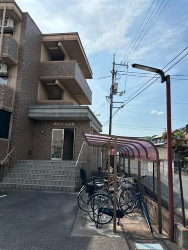 グランダーム新市
