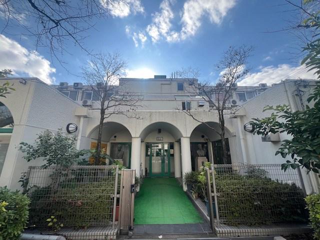 力行会館