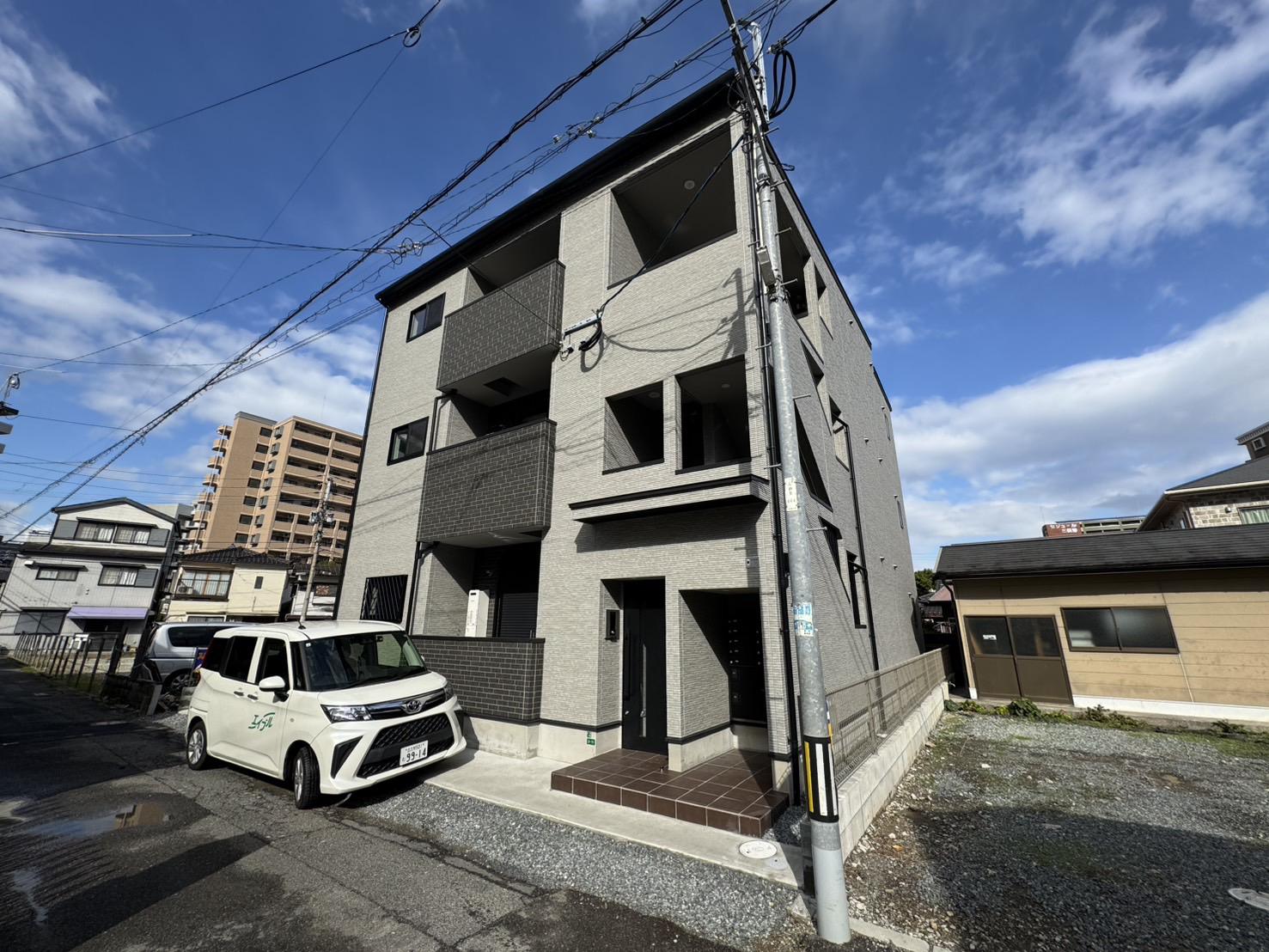 フェリシティ三萩野