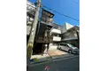 スリーハイツ