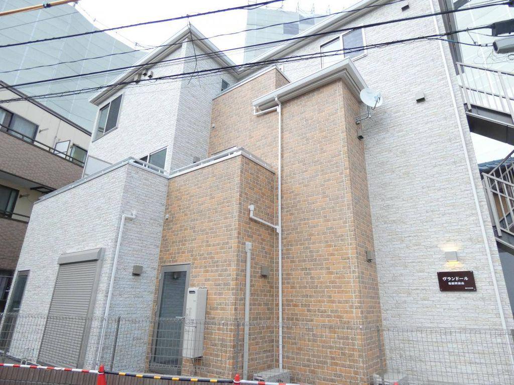 ヴランドール船橋駅前南