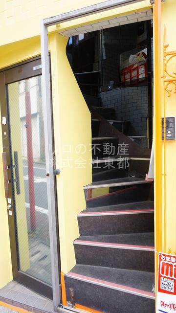 練馬三角ビル(ワンルーム/2階)の外観写真