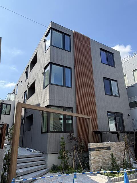 KOMAZAWA KOUEN TERRACE