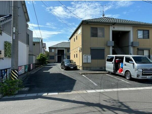 ファミーユ高桑 A