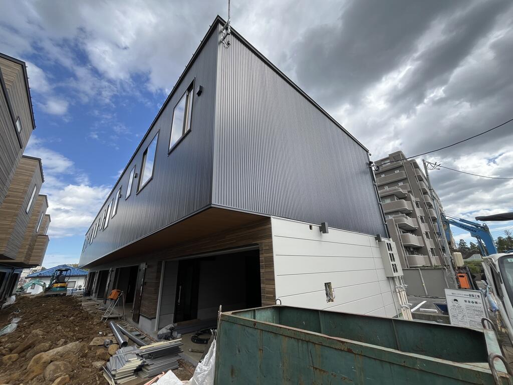 GARAGE VILLA SHIVERS A