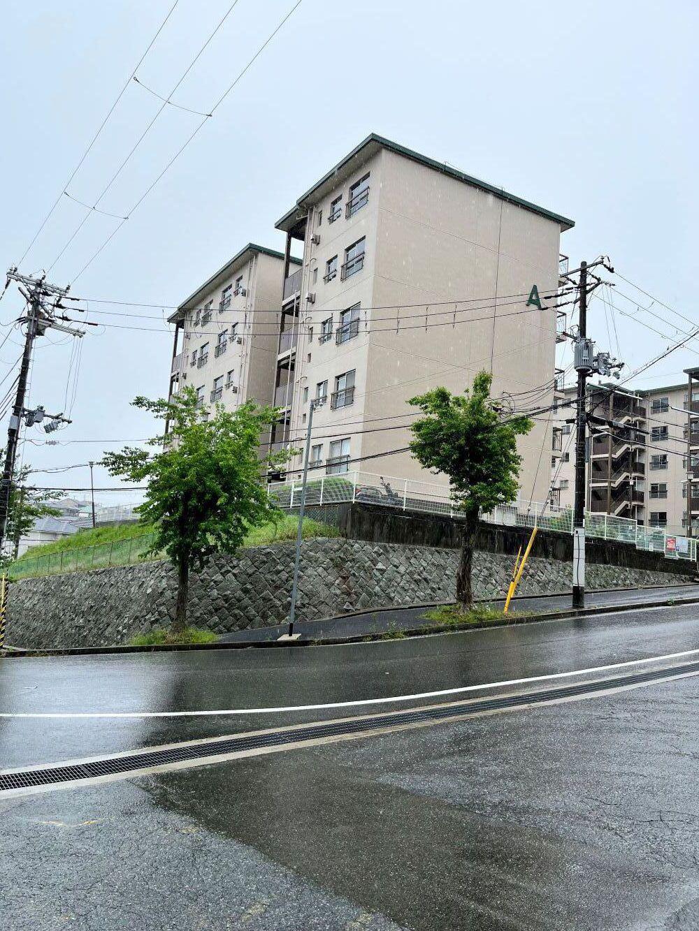 白川台農住団地A棟