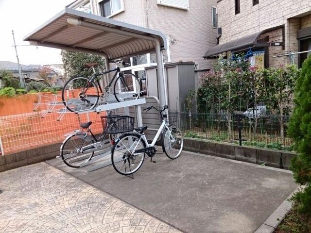 C・S・T