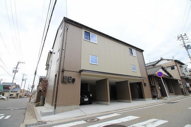 COMODO関屋