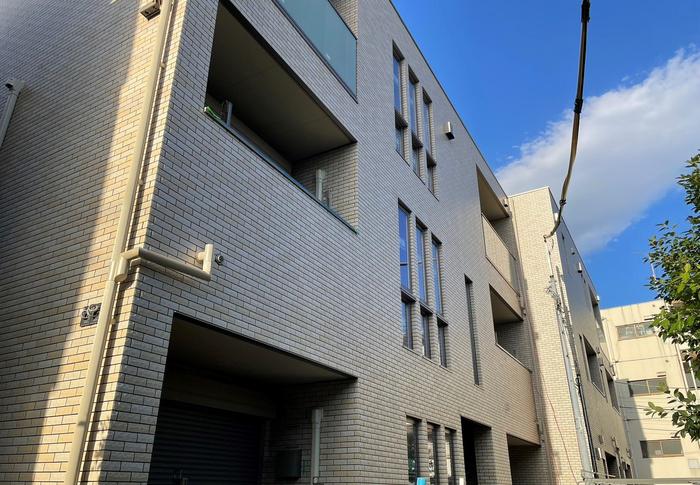 MAISON DU ARBRE