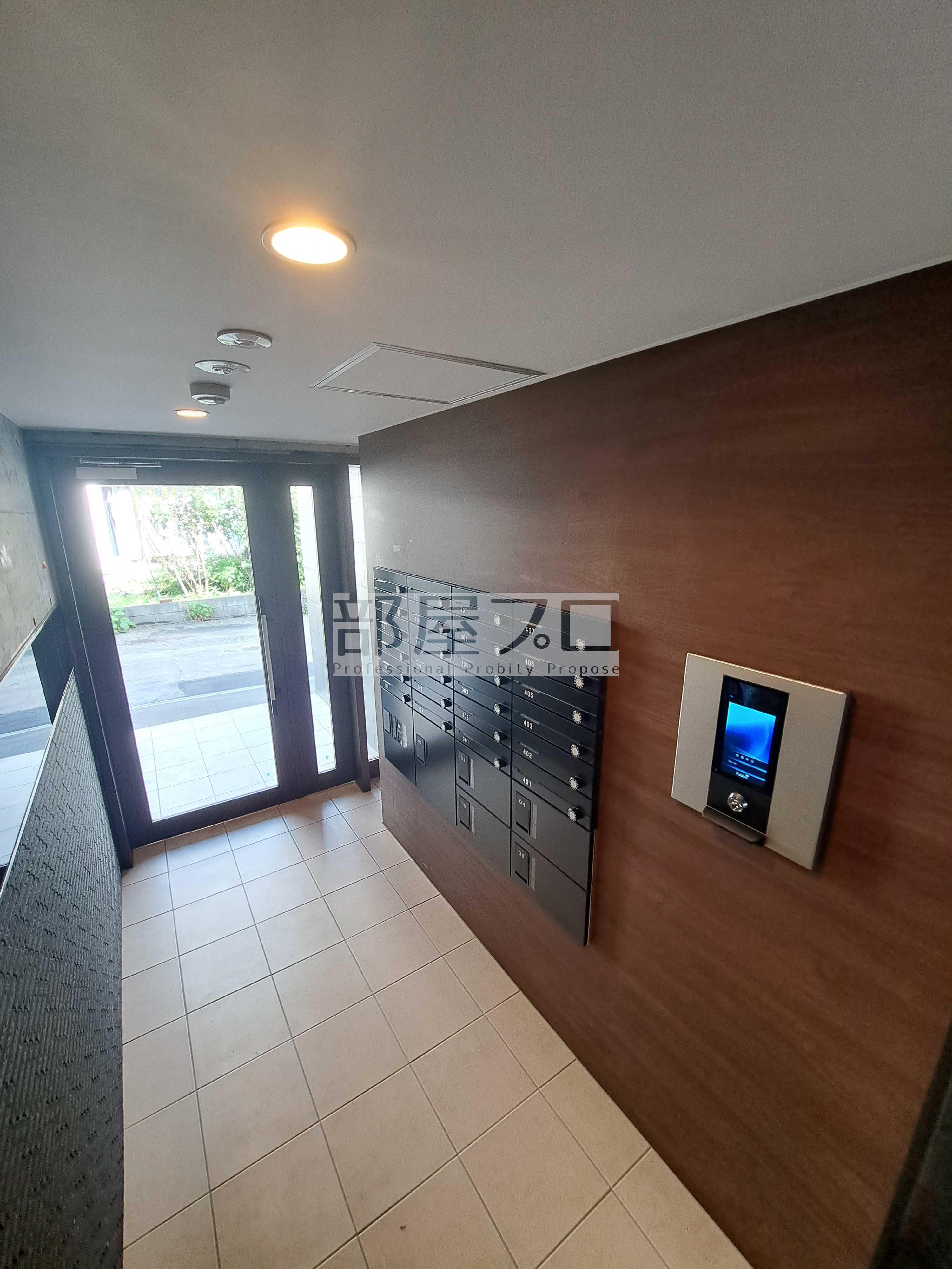 地下鉄南北線 南平岸駅 徒歩6分 4階建 築1年