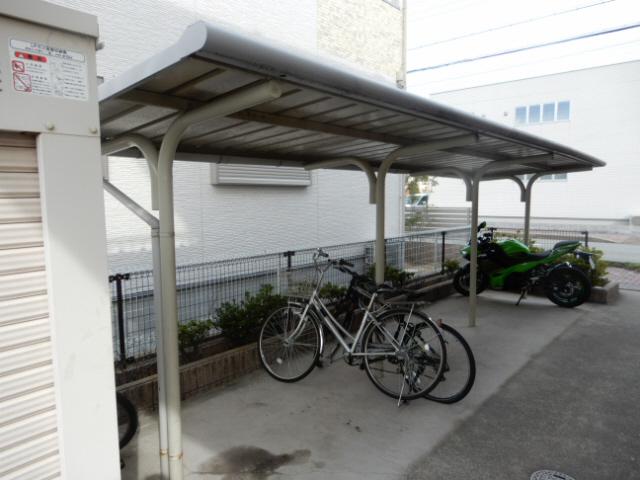 レオパレスウエストスター