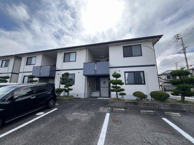 セジュール松縄B棟