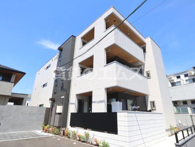 トリシア諸岡
