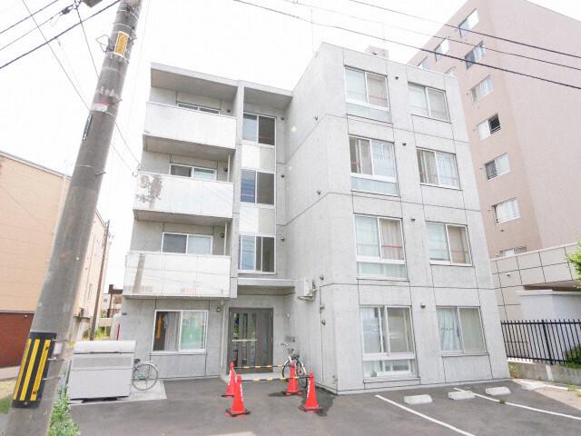 サルヴァトーレ発寒中央駅前