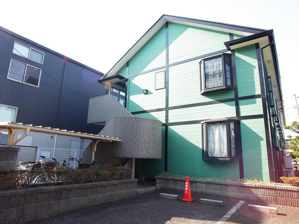 メゾン八番館