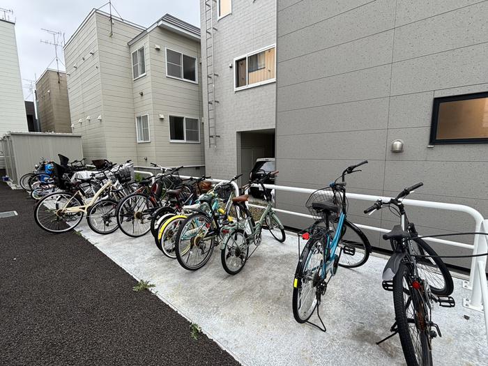 BRIGHT GARDEN 209