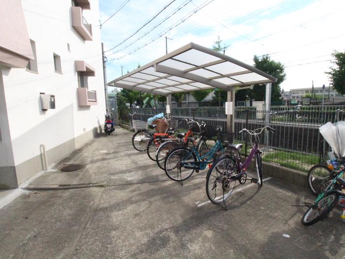 平和マンション