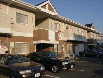 プラドール岡崎