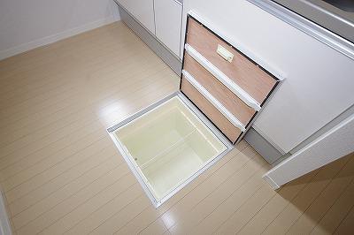 ラウンドシティ泉台 