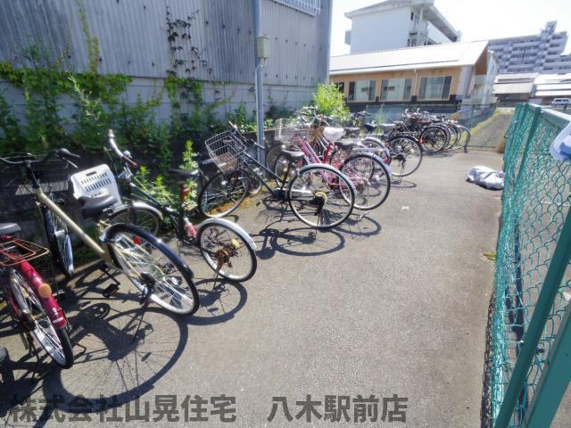 ロイヤルハイツ仲川