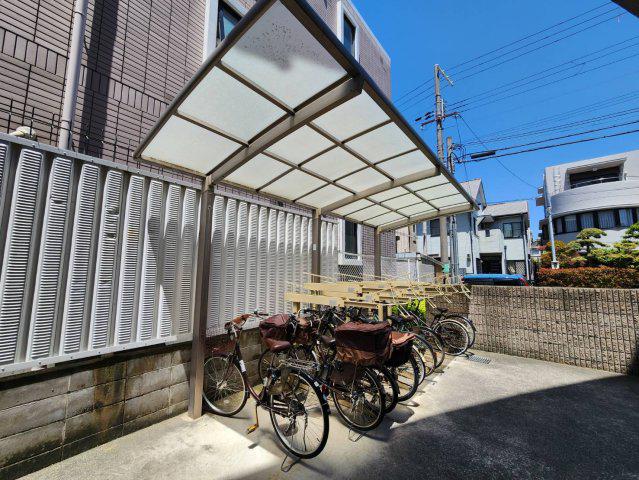 アコテドゥシエヌ夙川