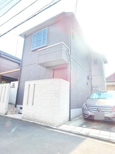 ニーエフ