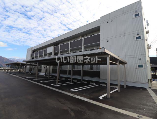 新潟県南魚沼市 3階建 築6年