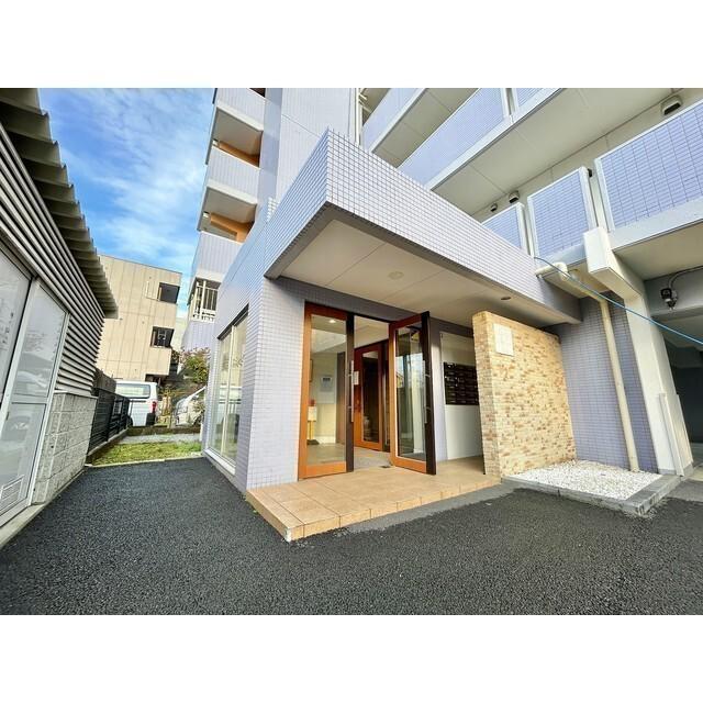 ティアラ川村