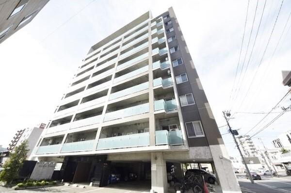 BLOCK TOWER