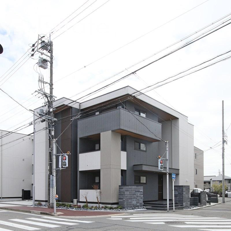 セレスティア長良 ウエスト