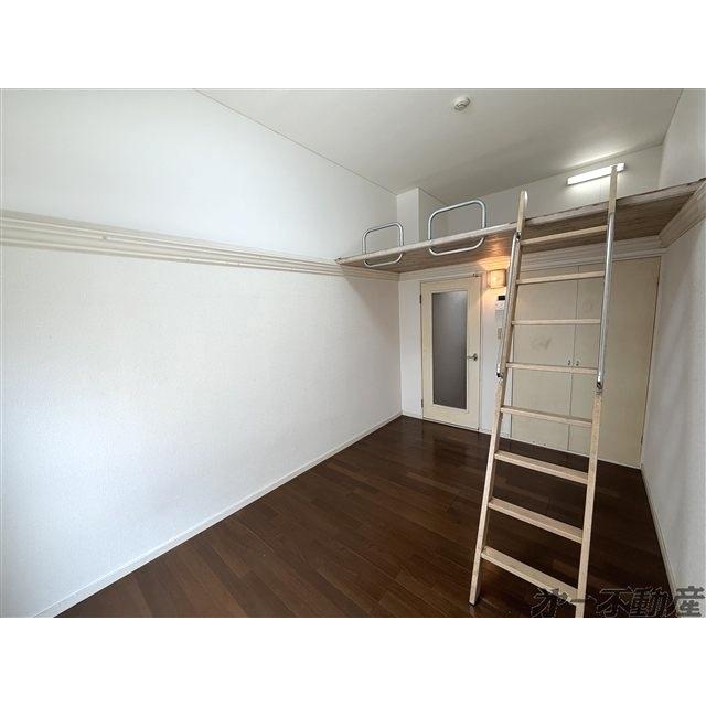 レインボー七ツ新屋
