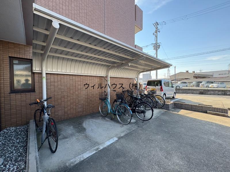 AKI RESIDENCE