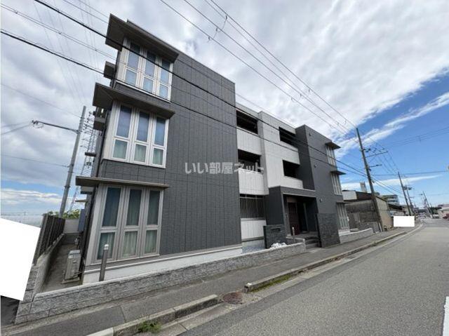 シャルムソレイユII番館