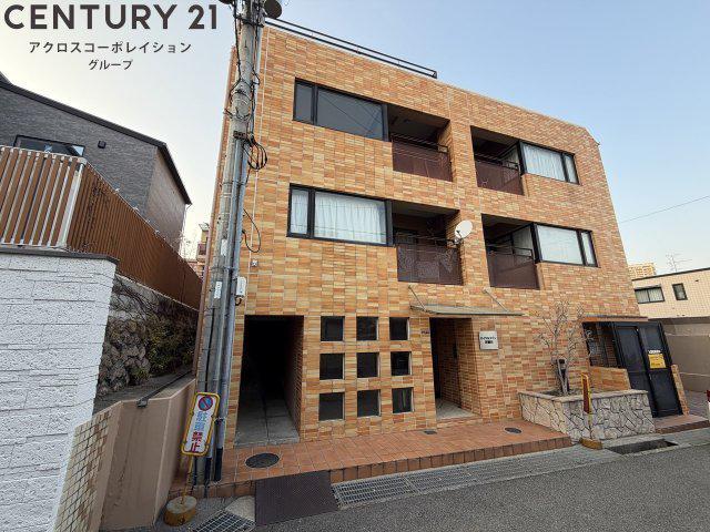 ロイヤルメゾン逆瀬川