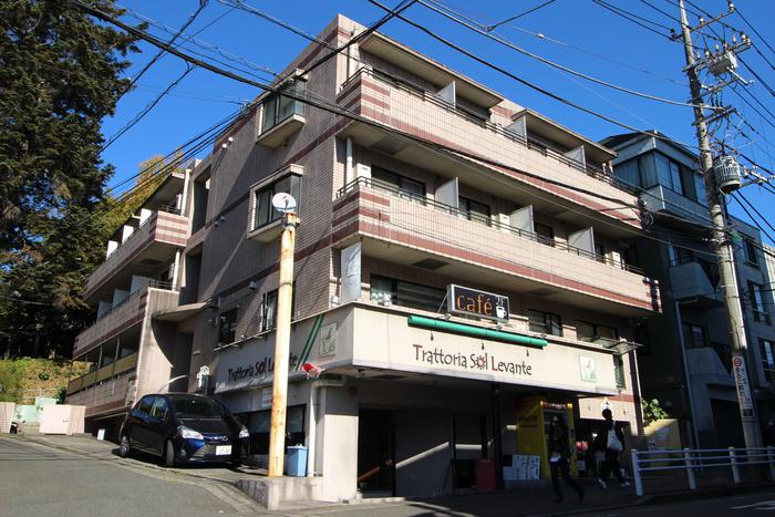 カサデ シライI