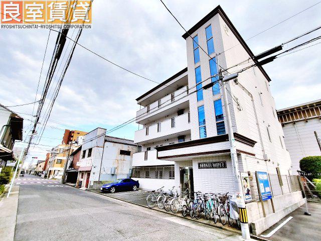 クレア桜山