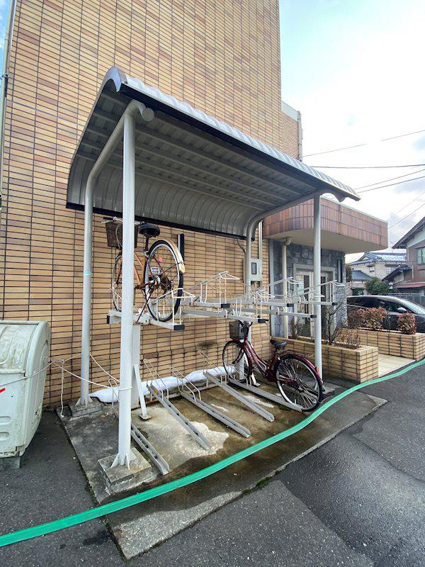 ウィスタリア