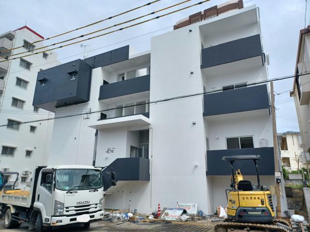 沖縄県宜野湾市 3階建 築1年