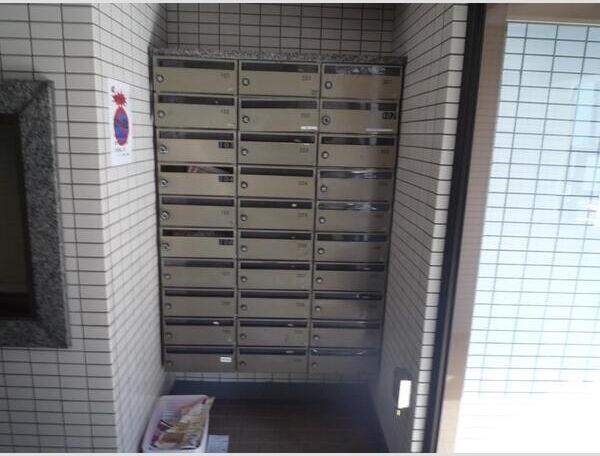 エミグラント妙蓮寺