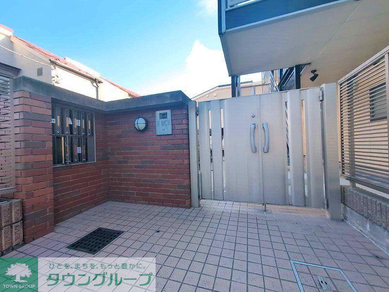 レオパレスアムール梅ヶ丘