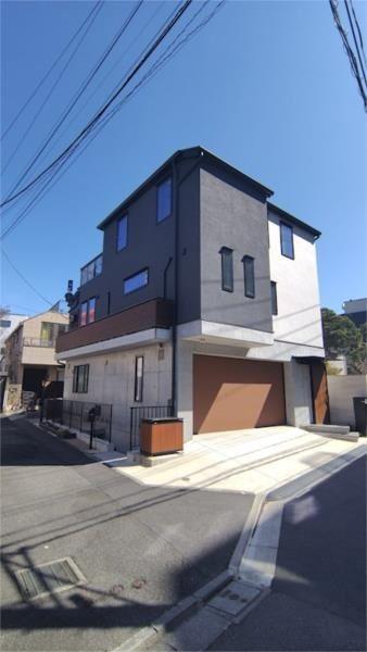 エヌスクエア
