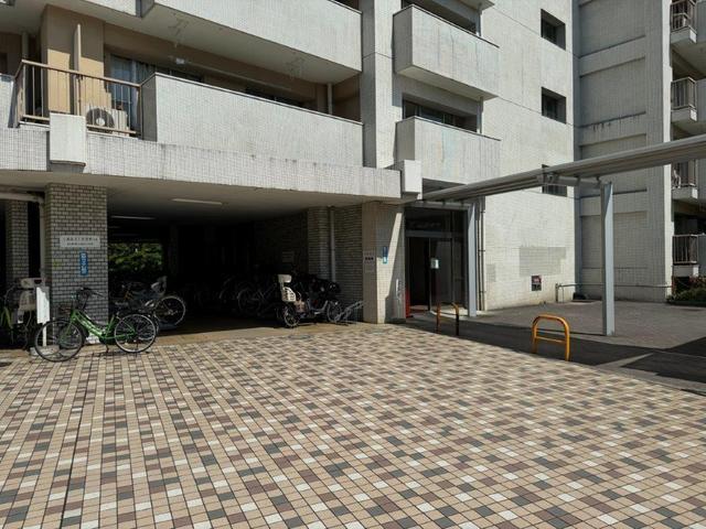 上高田四丁目団地1号棟