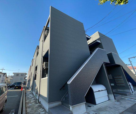 地下鉄鶴舞線 庄内緑地公園駅 徒歩7分  築9年